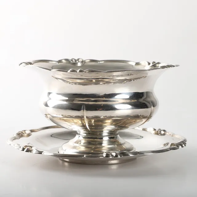 GUSTAF THEODOR FOLCKER. Såsskål med fat, silver, 1855, Stockholm.