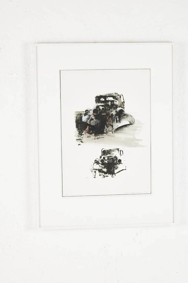 ULF WAHLBERG. Bilvrak, akvarellerad litografi, signerad och daterad -76. — Engravings & Prints — Stockholms Auktionsverk Magasin 5