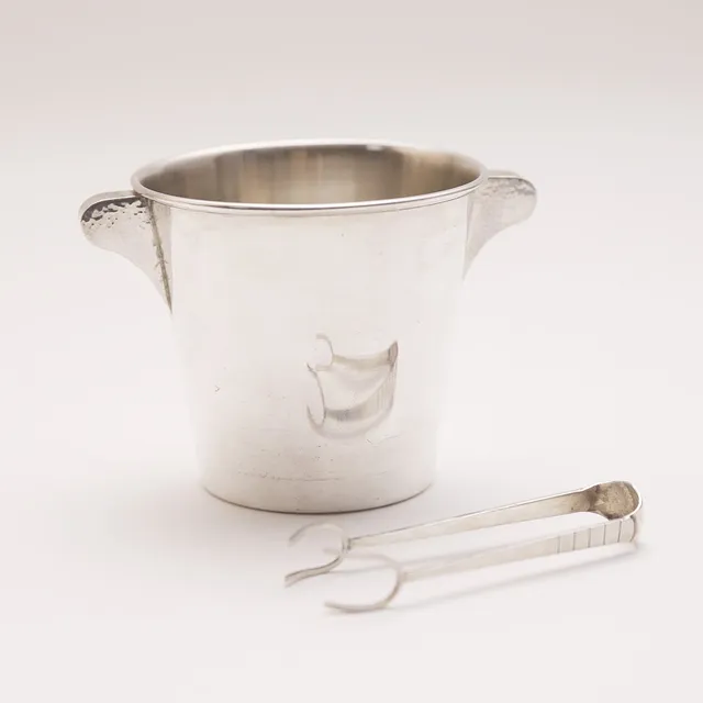 CUBITERA CON PINZA, plata punzonada 916, 266 gr.