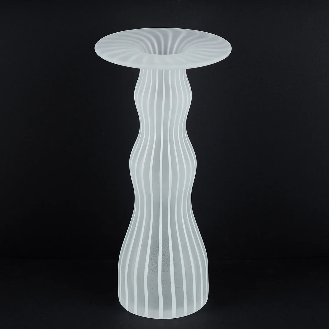 MARKKU SALO. VAS Donna. Signerad Markku Salo Nuutajärvi Notsjö. Tidigt 1990-tal. — Art glass — Stockholms Auktionsverk Helsinki