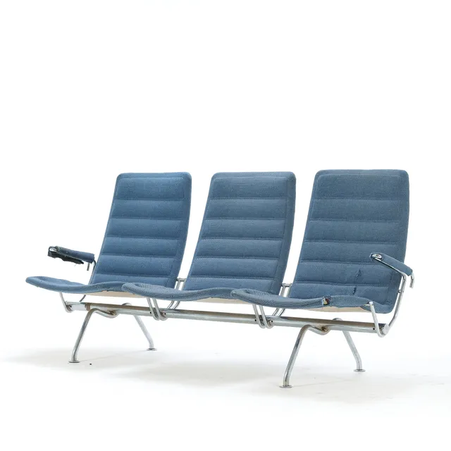 Jens Amundsen. Airport sofa