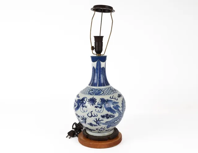 Chinese table lamp decorated with dragons