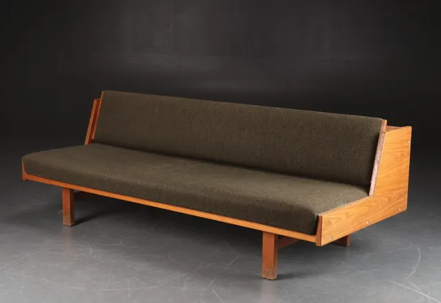 Hans J. Wegner. Daybed in teak, model GE-258
