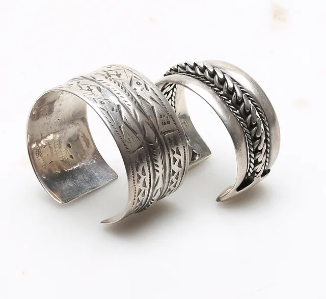 ARMBAND, 2 st, silver, vikt ca.225,8 gram.