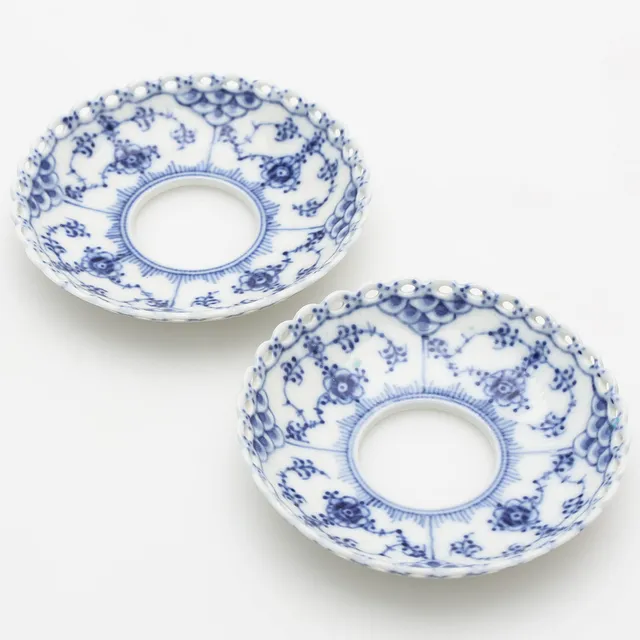 LJUSMANCHETTER, 2 st, "Musselmalet helblond", modell 1/1009, Royal Copenhagen, Danmark.