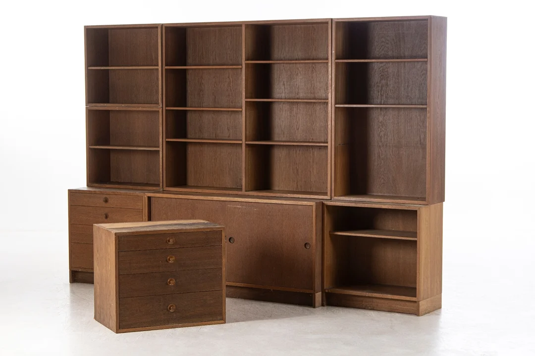 Børge Mogensen. Shelving system made of veneered oak, Øresund series (8) — Furniture/Shelving — Lauritz