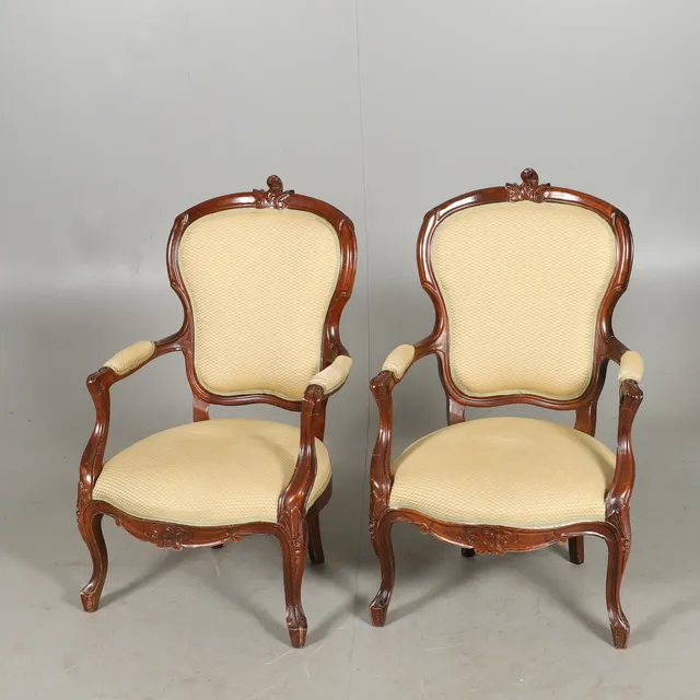 KARMSTOLAR, 1 par, mahogny rokokostil, 1900-talets andra hälft.