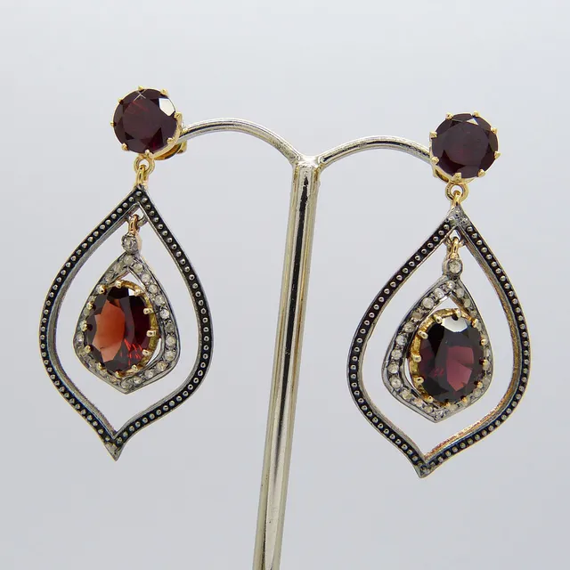 GARNET & DIAMOND DROP EARRINGS.