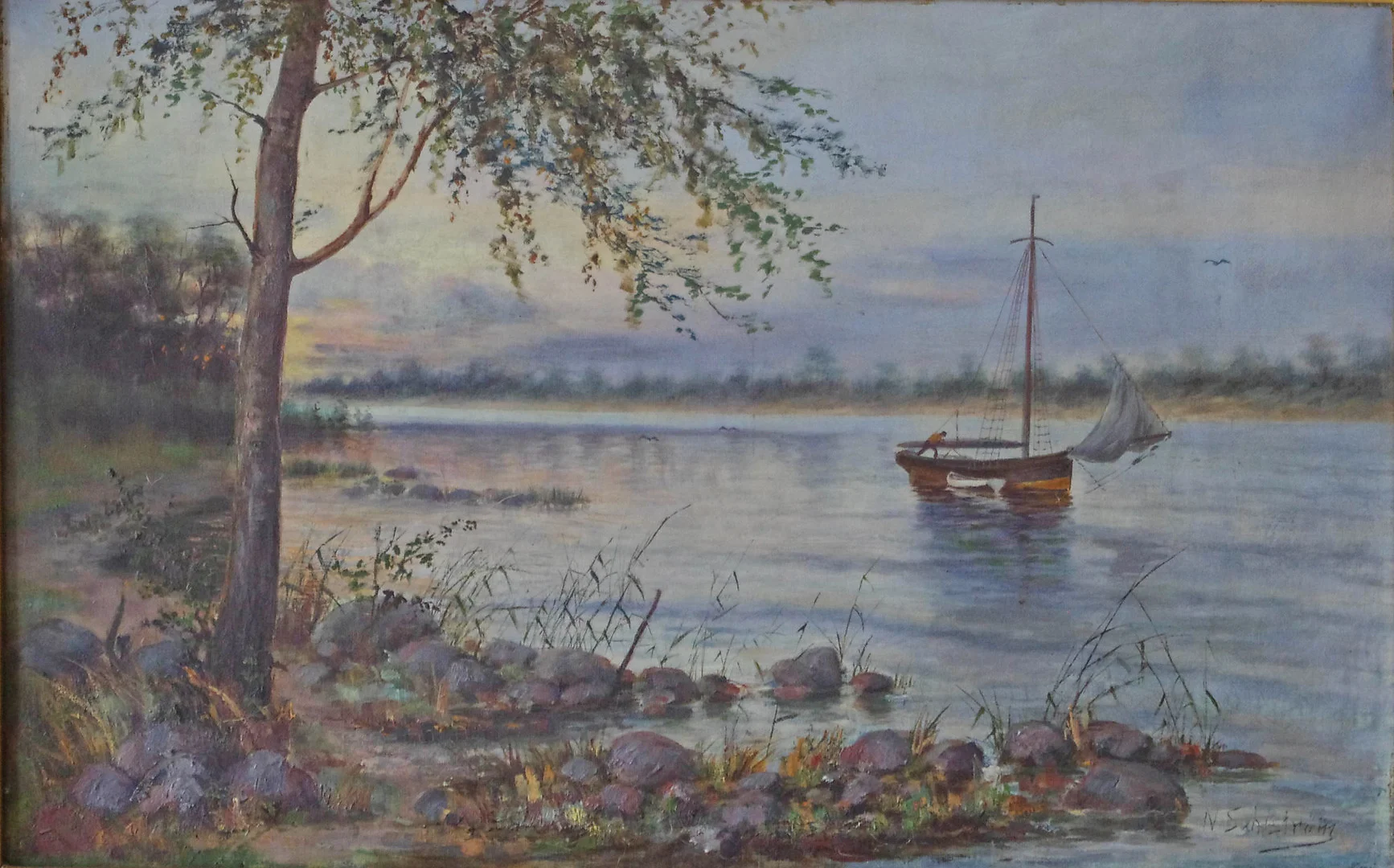 OIDENTIFIERAD KONSTNÄR. Sjölandskap med segelbåt, olja på duk, signerad Sahlström. — Paintings — Helsingborgs Auktionskammare