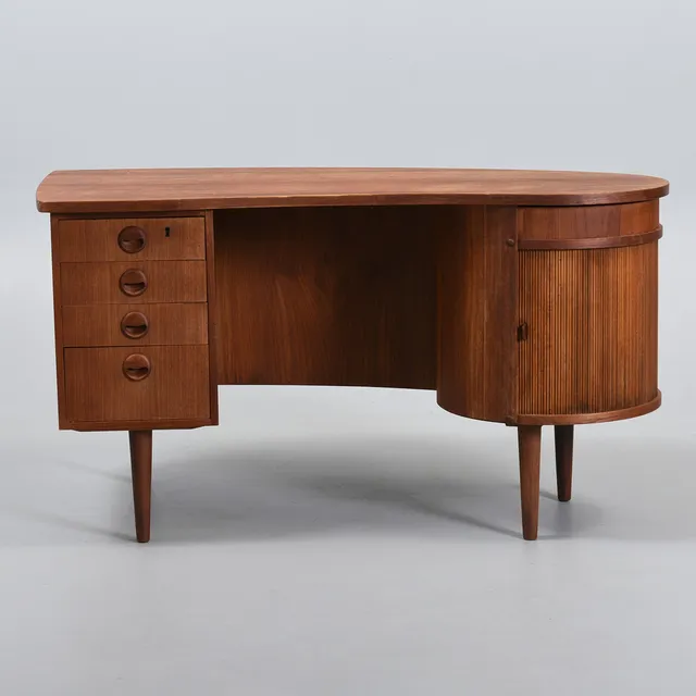 KAI KRISTIANSEN. Skrivebord, "Kidney 54", Feldballes Møbelfabrik. Danmark, 1950'erne.