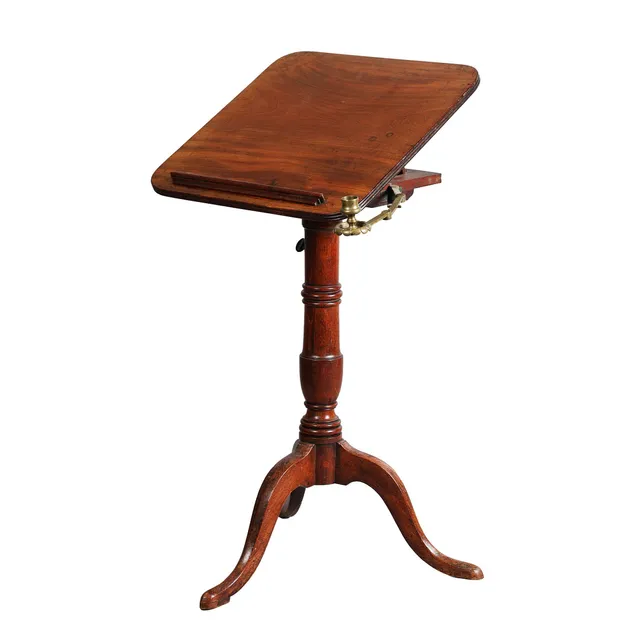 A GEORGE III MAHOGANY TRIPOD READING STAND.