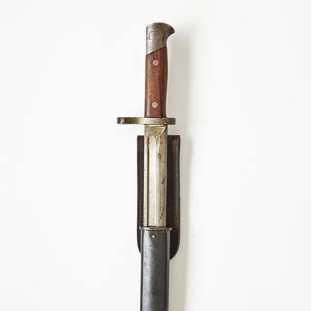 BAJONETT, rysk, för Winchester m/1895, med balja och bärläder.