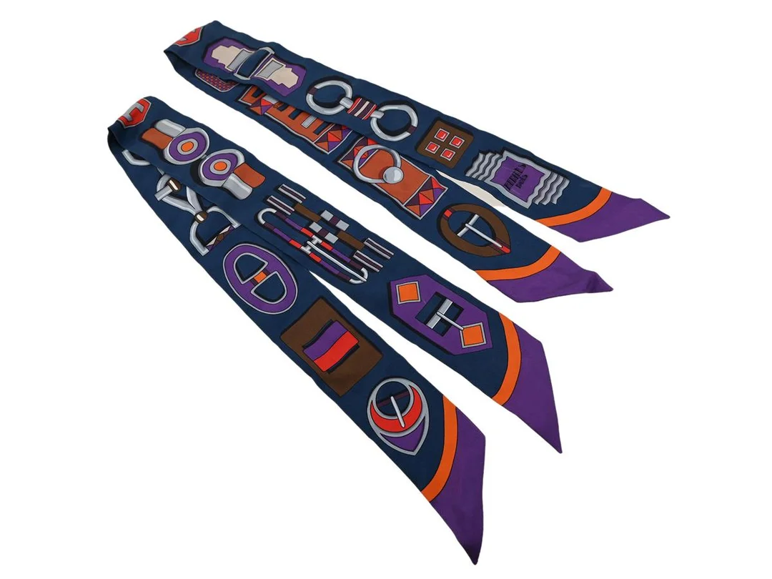 SCARF, HERMÈS, 2 st Twilly, 100% siden, 84x5 cm, blå, lila, brun, röd, ask. — Accessoarer/Scarves — Kaplans
