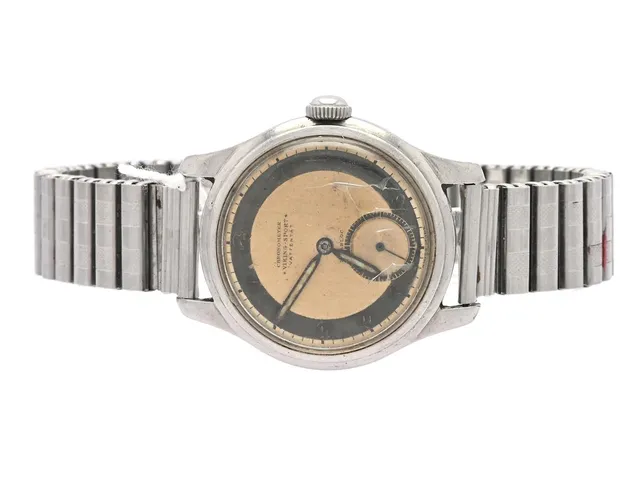 Viking-Sport Ø33mm Chronometer, "vattentät", manuell, liten sekundvisare, stål på flexlänk, sprickor i plastglas