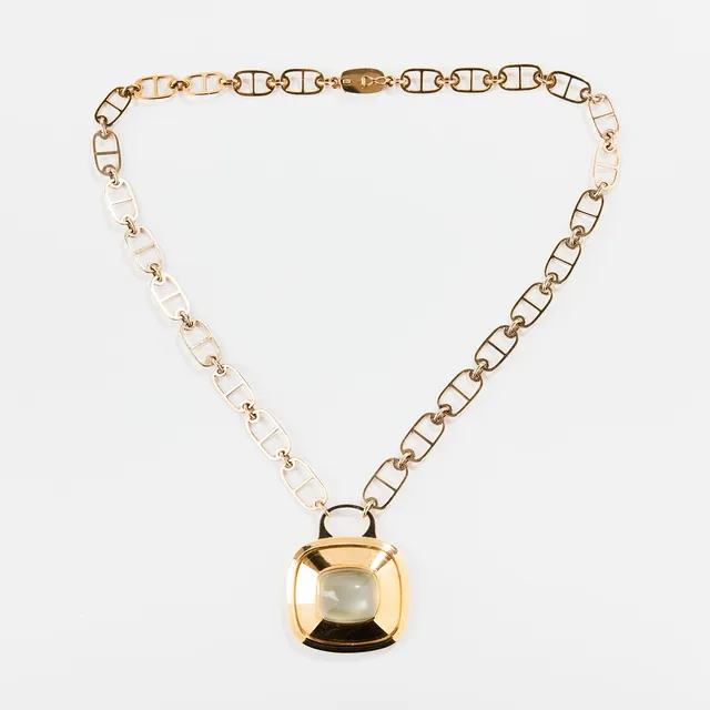 SIGURD PERSSON. An 18K gold and moonstone pendant necklace, sponsor's mark Josef Dauzenroth, Stockholm 1965.