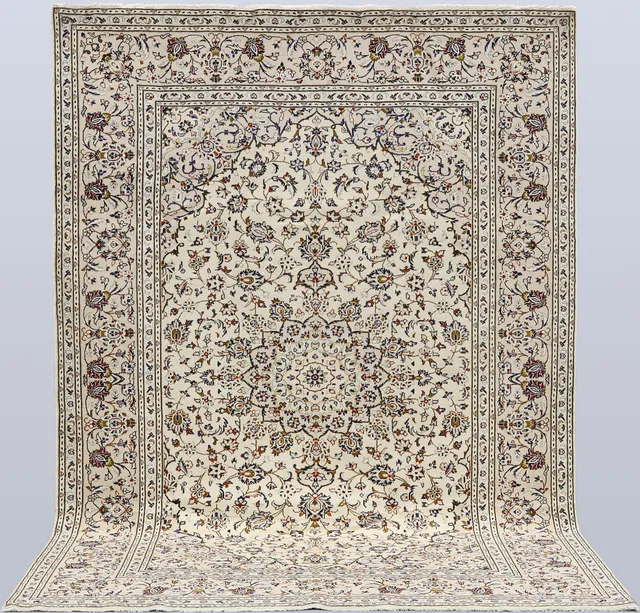 MATTA. Ljus Keshan fine, 300 x 202 cm.