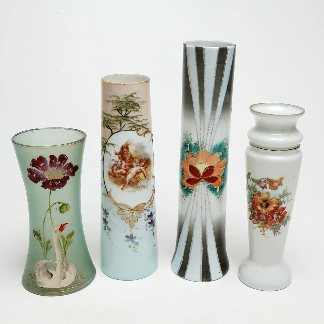 VASER 4 st, glas, sekelskiftet 1900. — Art glass — Kalmar Auktionsverk