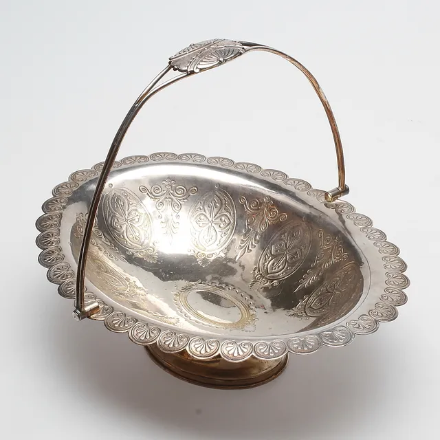FRUKTSKÅL, nysilver, 1800-tal.