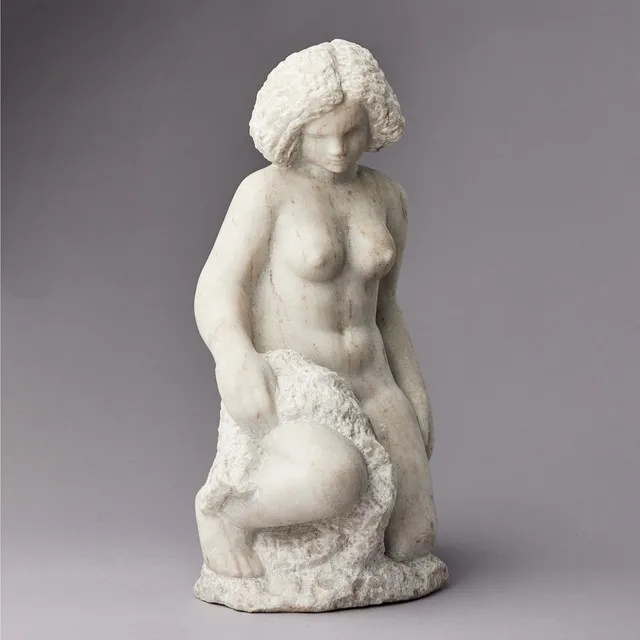 THORWALD ALEF. Anette - knästående naken flicka, skulptur i marmor, höjd 37 cm.
