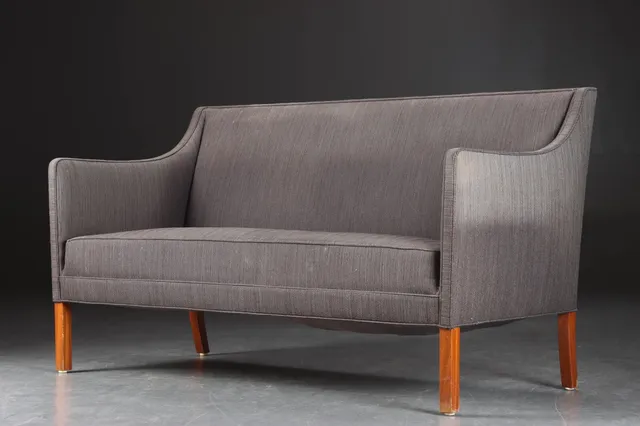 Ole Wanscher tilskrevet. To pers. sofa, mahogni