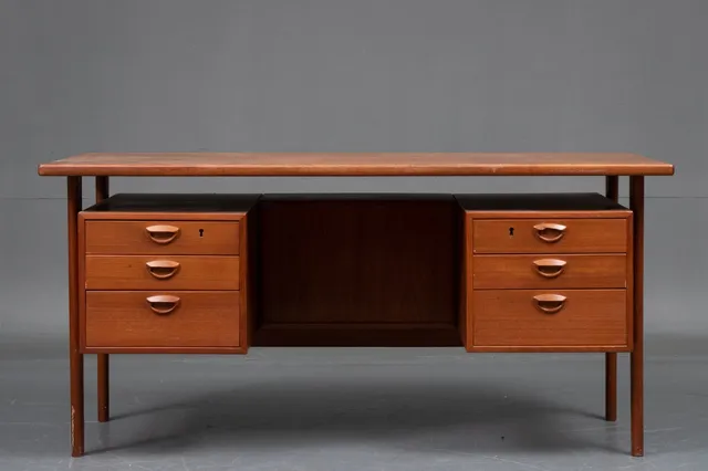 Kai Kristiansen, fritstående skrivebord teak