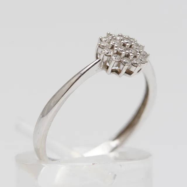 Ring, 375er Weißgold, Diamanten.