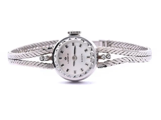 Lorenz, EDOX, 15mm, glas, manuell, 18K vitguld länk och boett. Med stenar, brv 16,9g