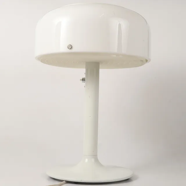 ANDERS PEHRSON. Bordslampa, "Knubbling", Ateljé Lyktan, Åhus, 1900-talets andra hälft.