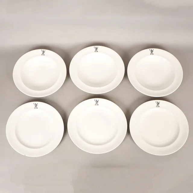 THE TRUSTY SERVANT, WINCHESTER COLLEGE; SIX PIECES OF ROYAL WORCESTER (6).