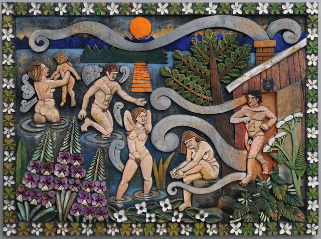 KRISTIAN HOLMQVIST. TRÄSKUREN OCH BEMÅLAD RELIEF "BASTUBAD", 1979.