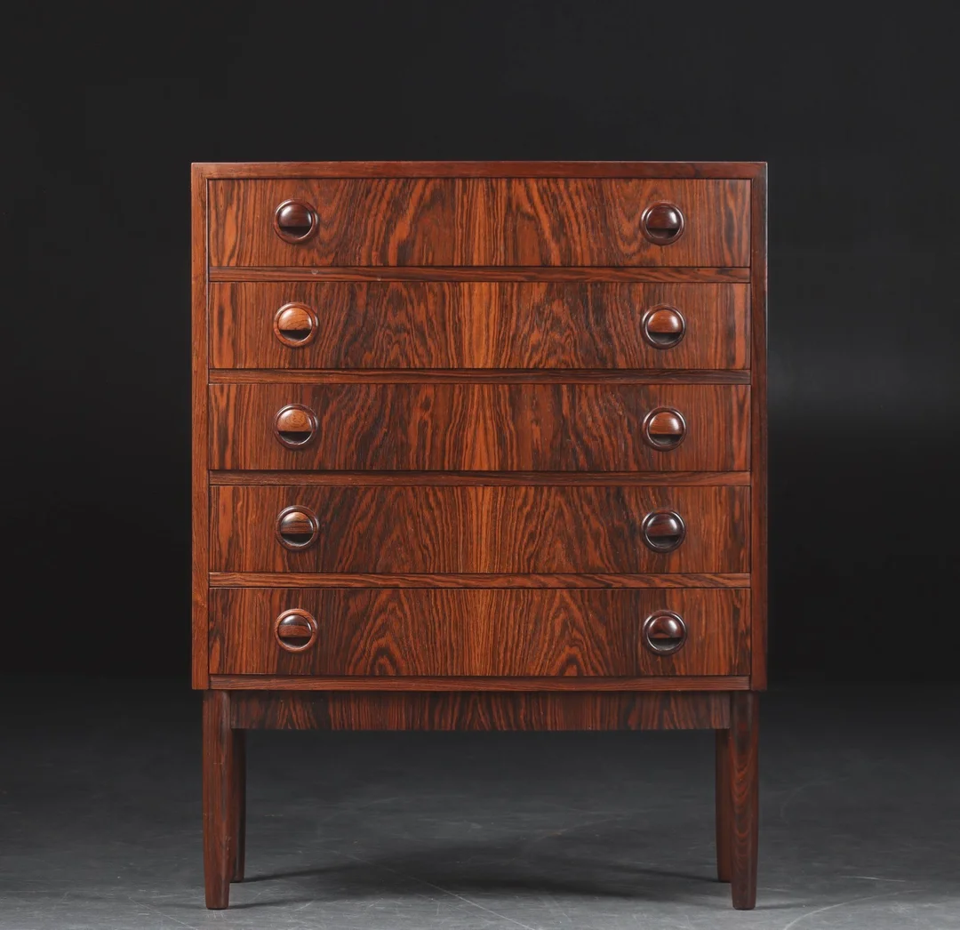 Kommode af palisander med buet front, 1960'erne — Furniture/Cabinets, chests of drawers — Lauritz