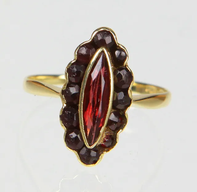 GRANAT RING ANTIK GOLD 333.