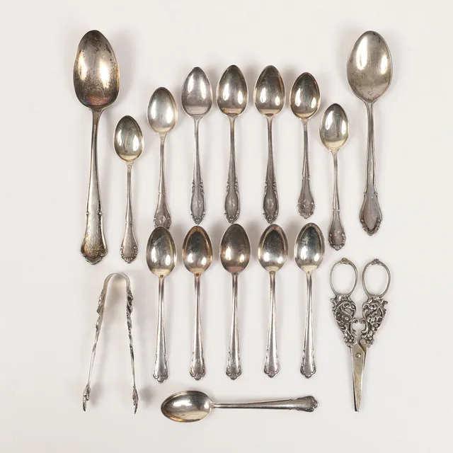 KAFFESKEDAR M. M., 17 delar, silver.