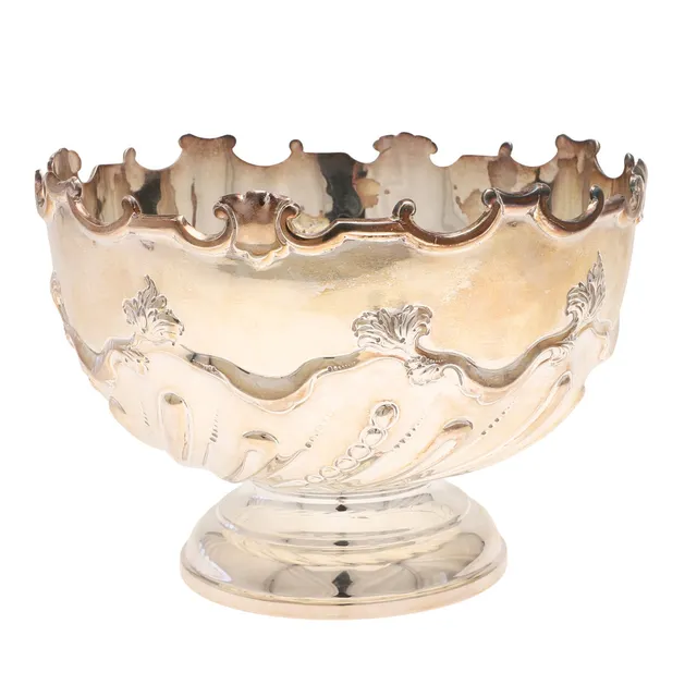 A LATE VICTORIAN SILVER ROSE BOWL.