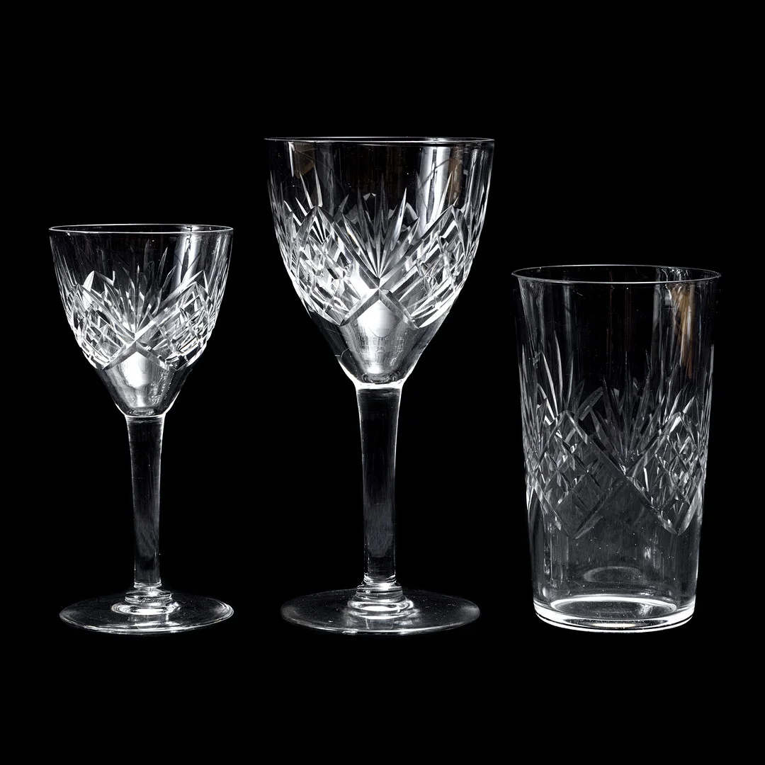 SERVISDELAR, 31 delar, Helga-modell, 1900-tal. — Tableware — Stockholms Auktionsverk Göteborg