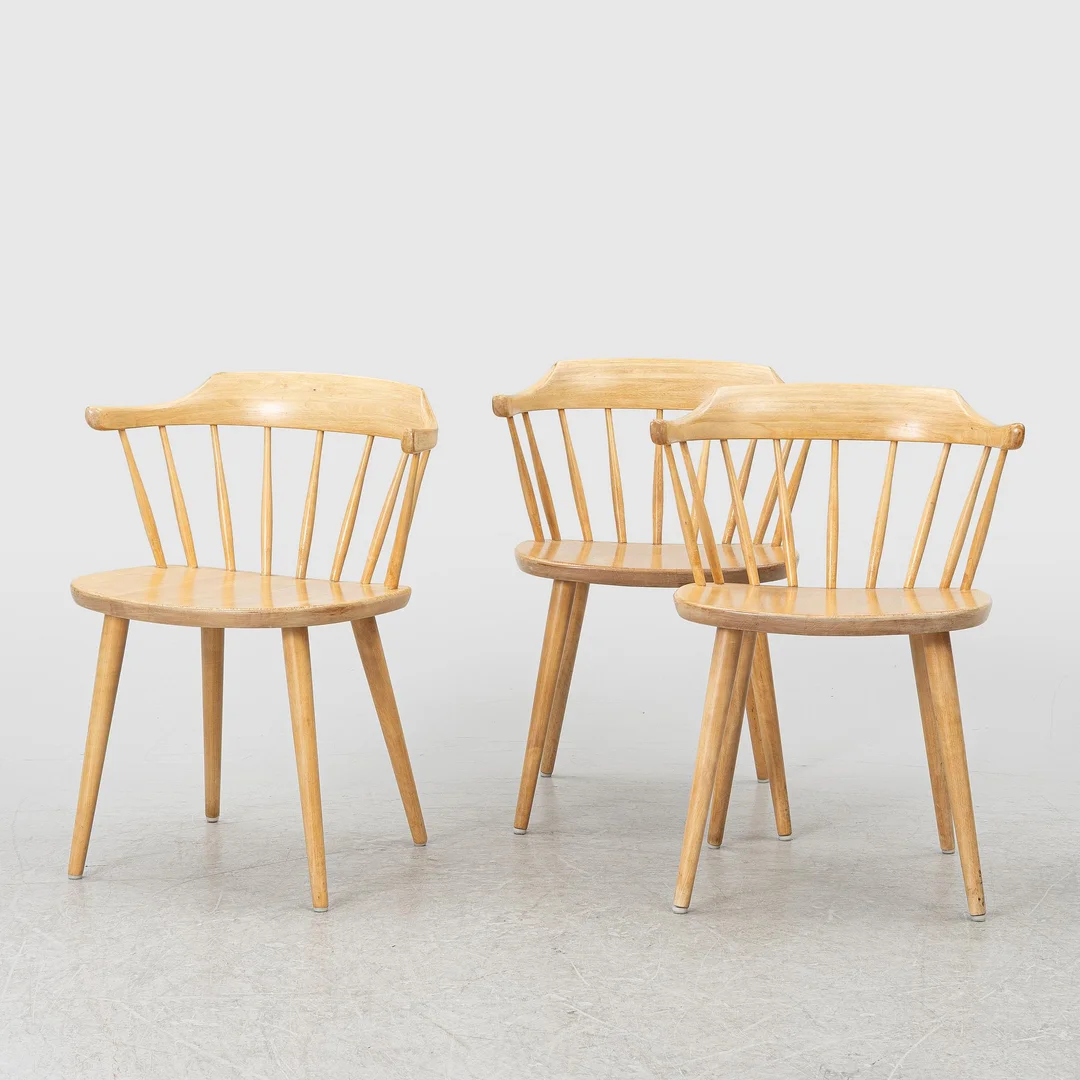 Yngve Ekström, stolar, 3 st, "Småland", 1900-talets andra hälft. — Design/Möbler — Bukowskis