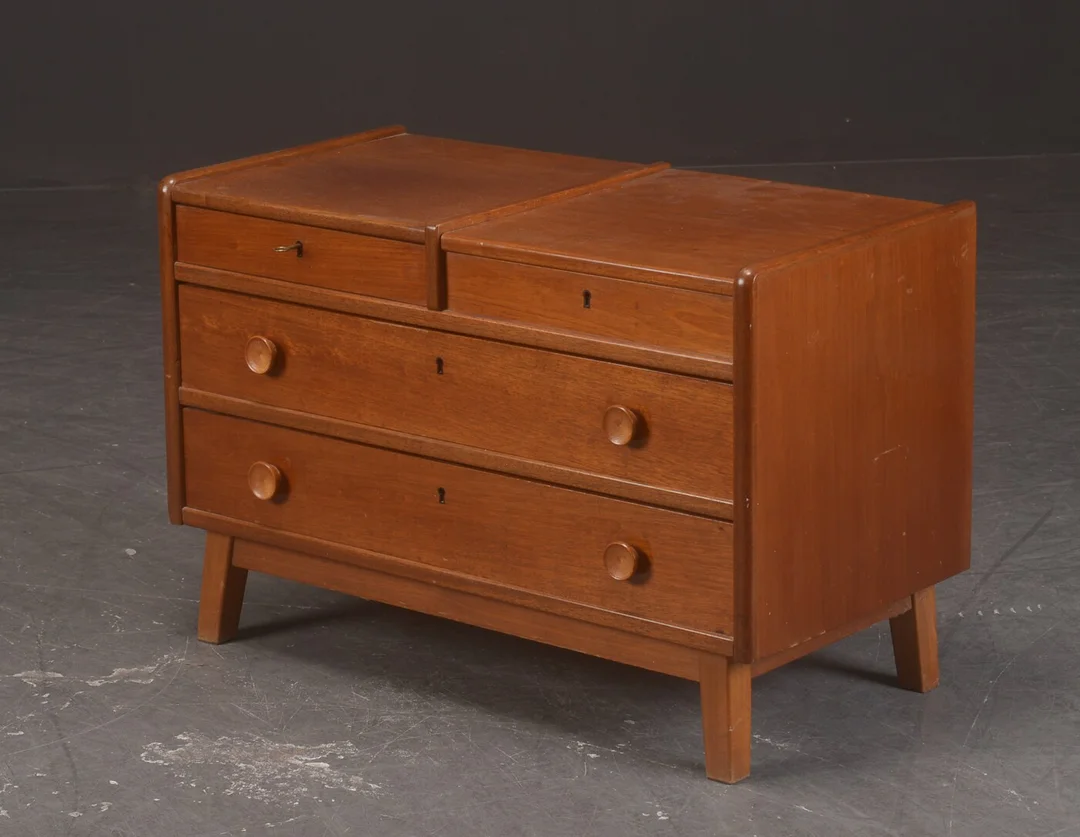Kommode med spejl — Furniture/Cabinets, chests of drawers — Lauritz