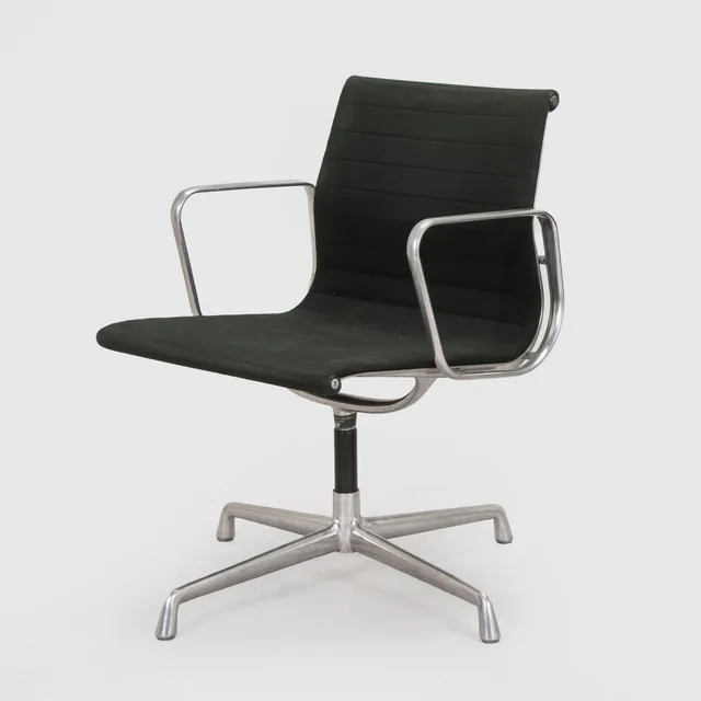 Charles & Ray Eames, karmstol, "EA108", licenstillverkad av ICF, Italia, 1970/80-tal.