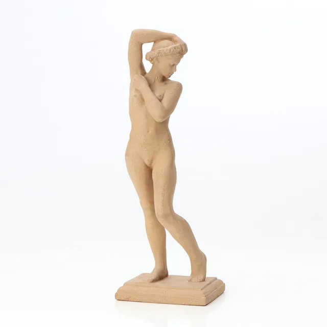 NILS MÖLLERBERG. Keramik, 98/115. Stående kvinnofigur. Signerad och daterad 1930.