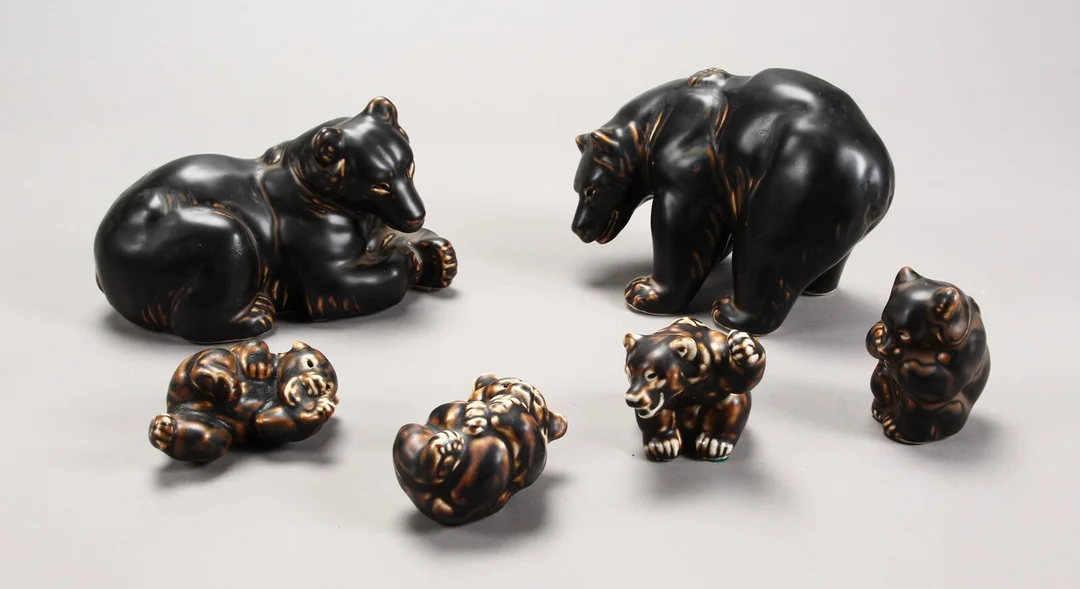 Knud Kyhn for Royal Copenhagen. Samling bjørne (6) — Glass, porcelain and ceramics/Figures — Lauritz