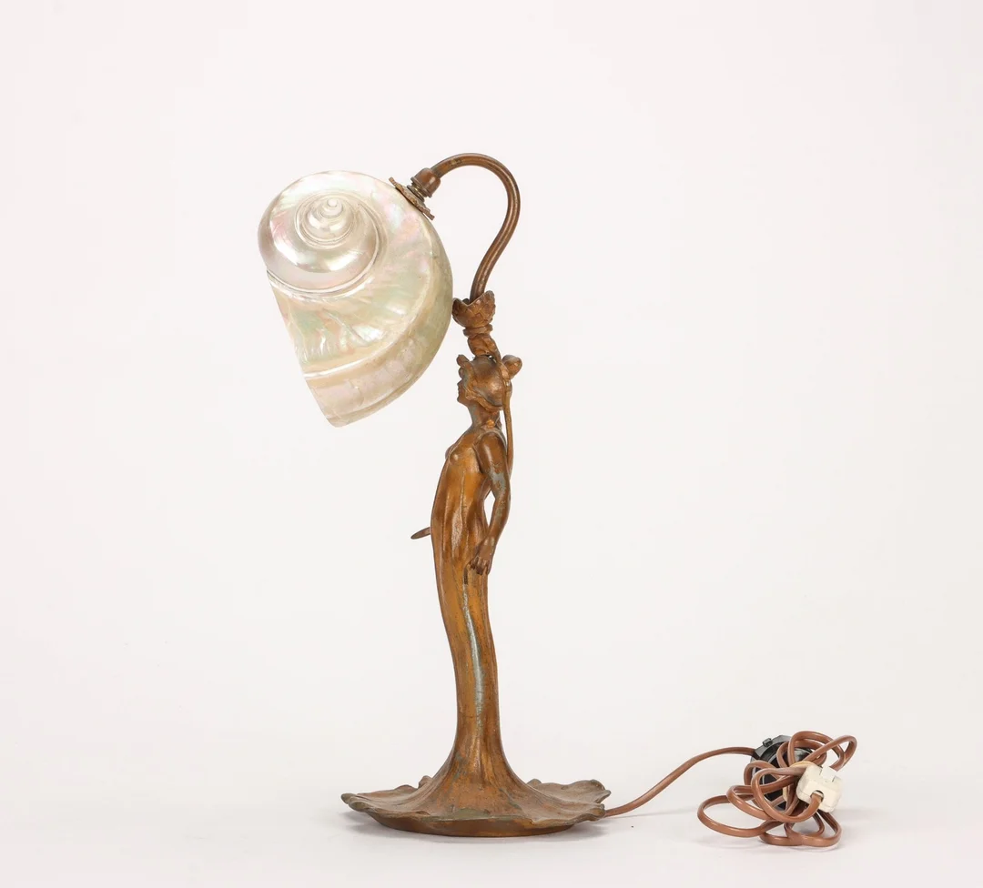 Table lamp in Art Nouveau style — Lamps and lighting/Table lamps — Lauritz