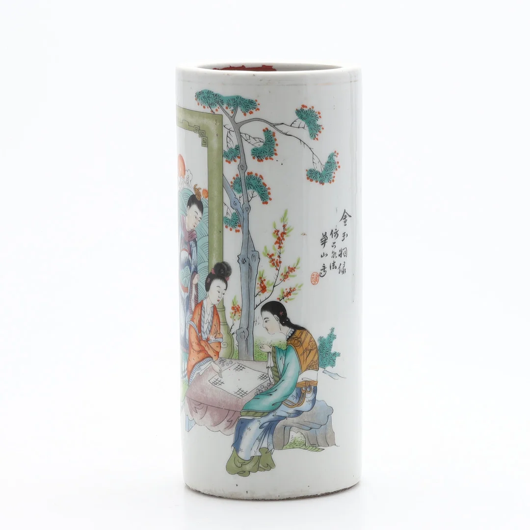 PENSELVAS, porslin, Kina, Republiken Kina (1912-1949). — Ceramics & Porcelain — Crafoord Auktioner Malmö