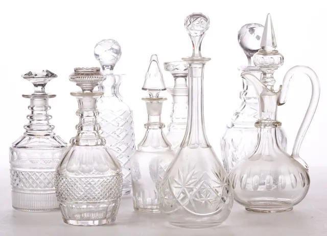 Collection crystal decanters (8)