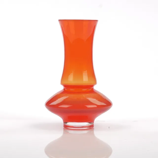 BO BORGSTRÖM. Vas, orangefärgat glas, Åseda glasbruk, 1960/70-tal.