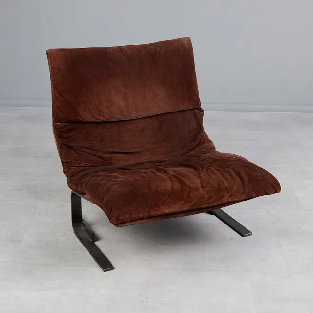 GIOVANNI OFFREDI (1929-1999). Saporiti, Sessel / Lounge Chair, Modell 'Onda', Wildleder, Metall, 1970er Jahre, Italien.