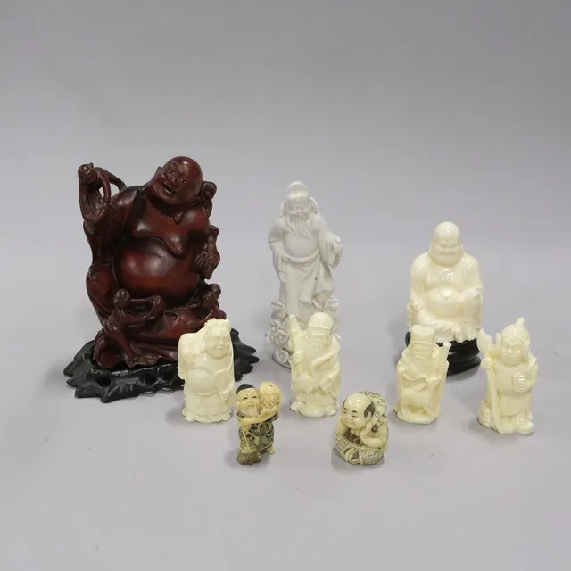 NIO ORIENTALISKA FIGURER.