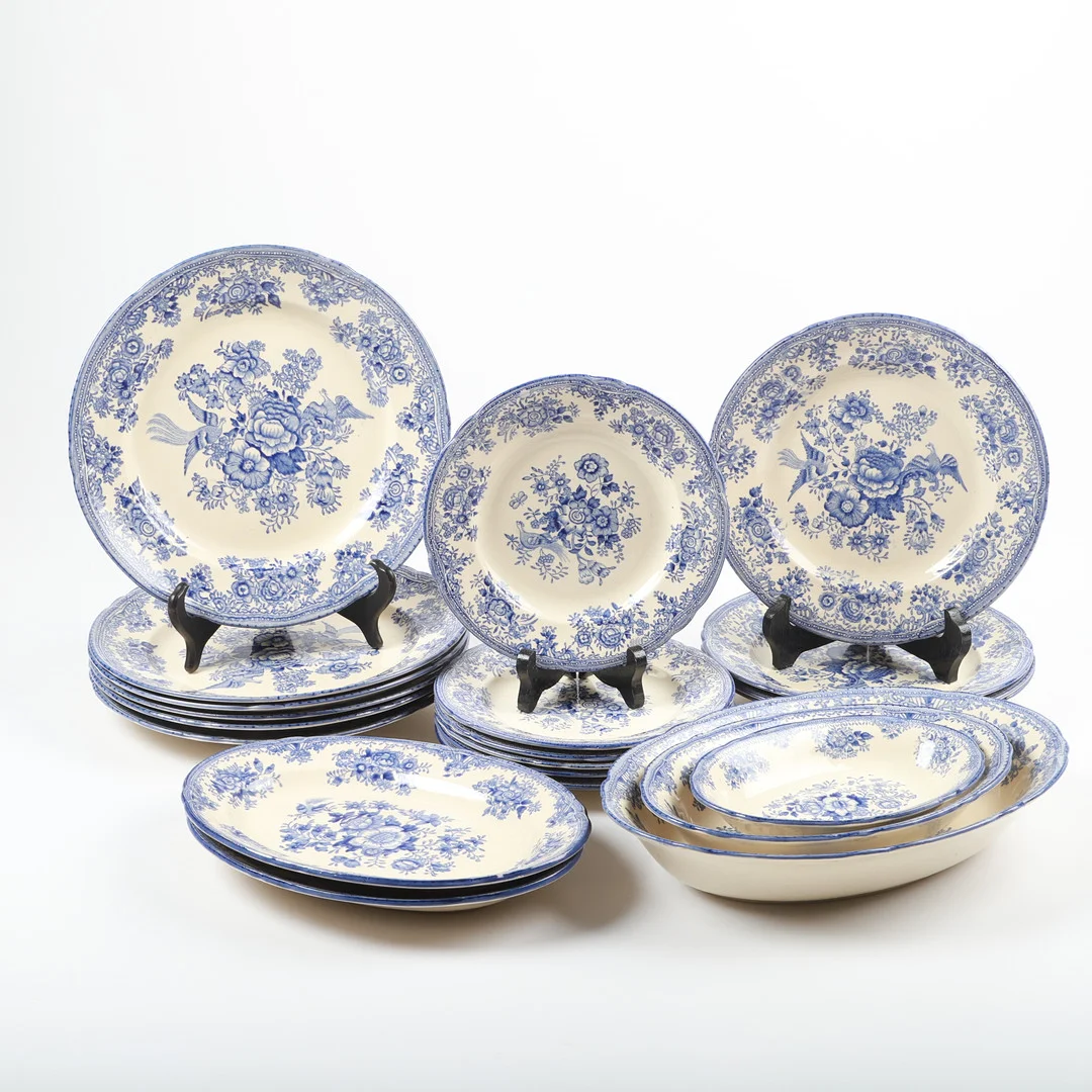 SERVISDELAR, 21 stycken, "Fasan", porslin, Old Gustavsberg. — Tableware — Helsingborgs Auktionskammare