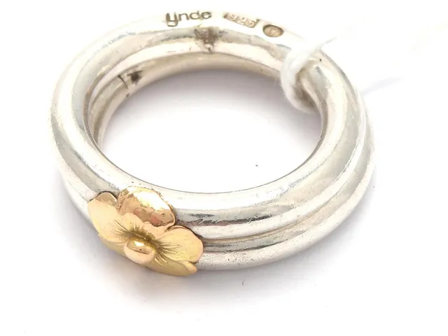 Ring S925/18K 13,9g Ø17½, i två delar, blomma i guld, Göteborg