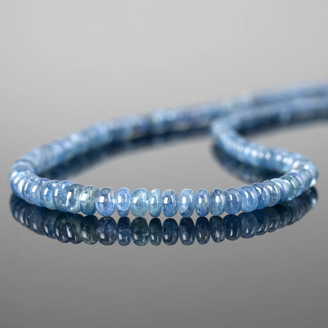 Saphir Halskette. — Gemstones — Stockholms Auktionsverk Hamburg