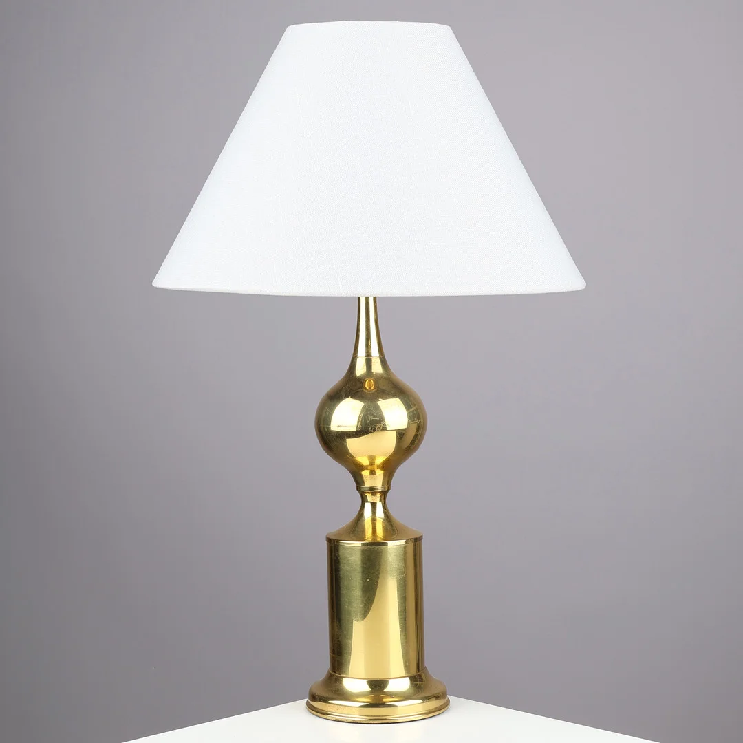 Bordlampe af messing, europæisk lampeproducent, ca. 1970'erne. — Table Lamps — Palsgaard Kunstauktioner